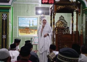 Ketua DPD KNPI Bolmong Feramitha Mokodompit Safari Ramadhan di Kecamatan Passi Barat
