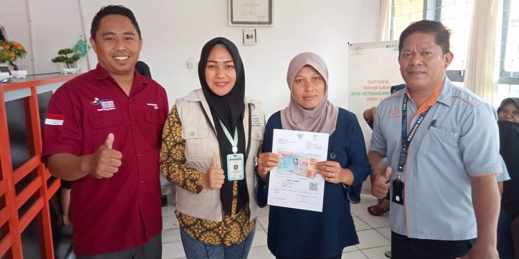 80 KPM di Boltim Terima BPNT dan PKH di Kantor Pos