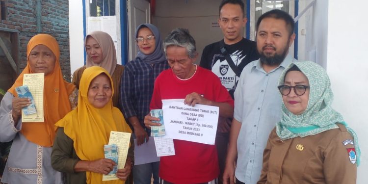 Jelang Lebaran, Pemdes Modayag II Salurkan BLT DD 2023 Tahap I