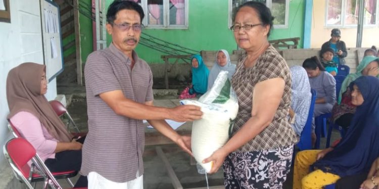 145 KPM di Desa Modayag Terima Bantuan CPP