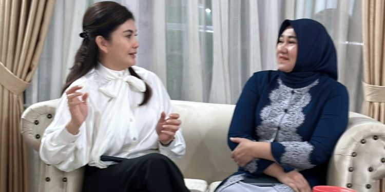 Ketua Komisi IX DPR RI Rayu Mama Icat Maju Calon Anggota DPRD Provinsi Sulut