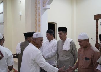 Iskandar Kamaru dan Deddy Abdul Hamid Gelar Safari Ramadhan dan Nuzulul Quran 1444 H di Toluaya