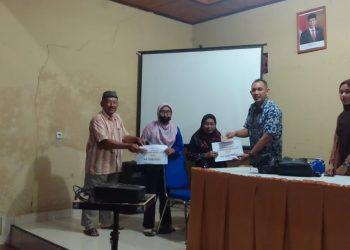 Jelang Lebaran, Pemdes Liberia Timur Salurkan BLT DD 2023 Tahap I