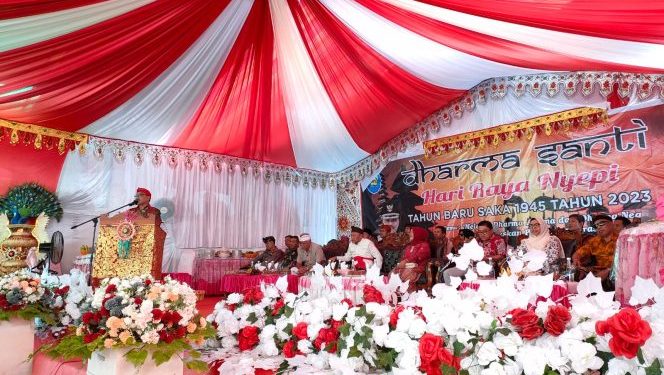 Bupati Limi Hadiri Perayaan Dharma Santi Hari Raya Nyepi Tahun Baru Saka 1945 di Desa Kosio