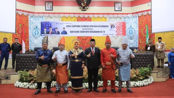Wali Kota Hadiri Rapat Paripurna Istimewa DPRD dalam rangka HUT Kotamobagu ke-16