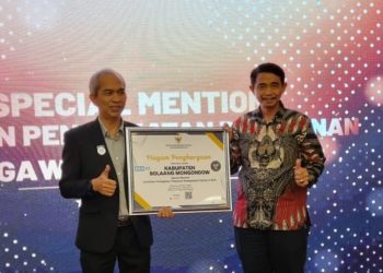 Pemkab Bolmong Terima Penghargaan Nasional BKN Award