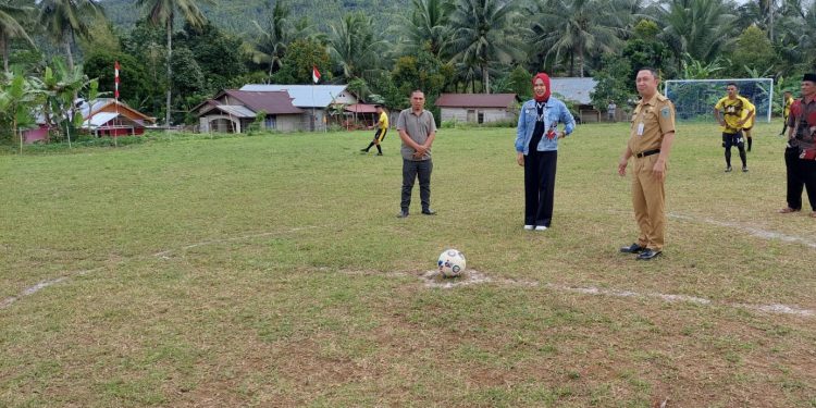 Buka Turnamen Sepak Bola di Desa Matayangan, Ketua KNPI Bolmong: Junjung Tinggi Sportifitas 