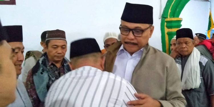Pj Bupati Bolmong Sholat Idul Adha di Masjid Al-Mukminun Muntoi