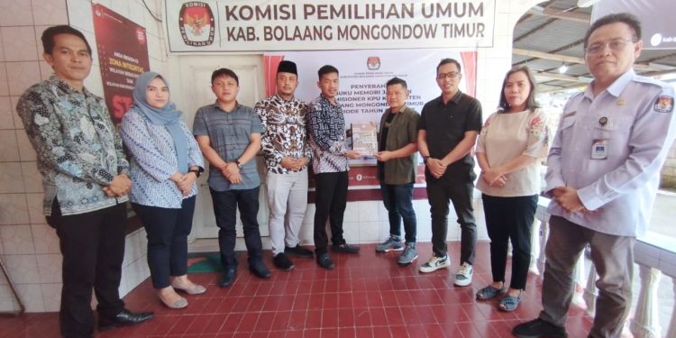 KPU Boltim Gelar Acara Pisah Sambut Komisioner Periode 2018-2023 dan 2023-2028