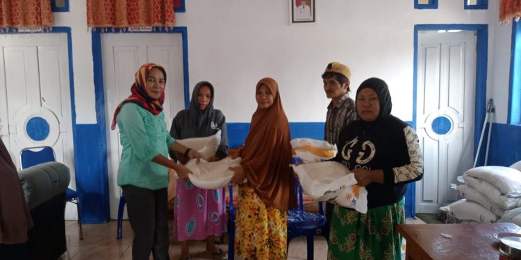 73 KPM di Desa Modayag II Terima Bantuan CPP Tahap III