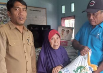 Pemdes Modayag Salurkan Bantuan CPP Tahap III kepada 145 KPM