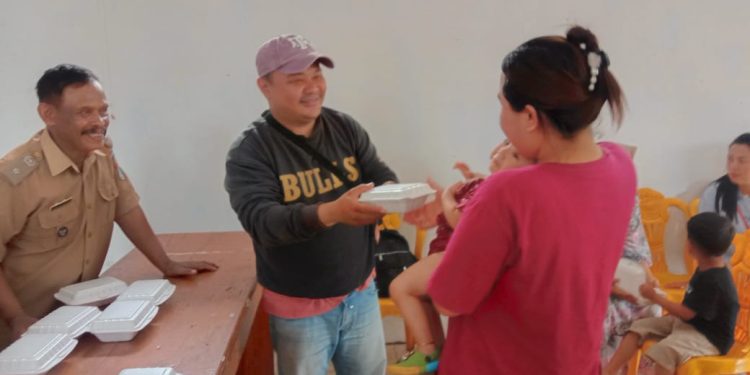 Percepat Turunkan Angka Stunting, Pemdes Purworejo Tengah Berikan Makanan Tambahan kepada Anak-anak