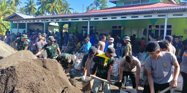 Polres Bolmong Gelar Bakti Sosial Bersih-bersih Tempat Ibadah hingga Pemukiman Warga