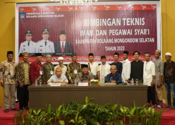Wabup Bolsel Tutup Bimtek Imam dan Pegawai Syar’i