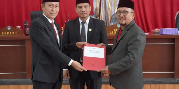 DPRD Bolsel Paripurnakan Dua Ranperda Jadi Perda