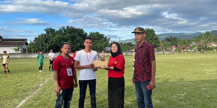 Jadi Sponsor Tunggal Silaturahmi Cup Part II Kelurahan Imandi, Ini Pesan Ketua KNPI Bolmong