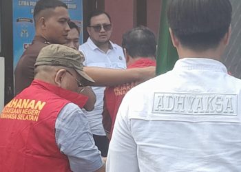 Tiga Tersangka Mafia Tambang Ilegal Resmi Diserahkan Kejagung RI ke Kejari Minsel
