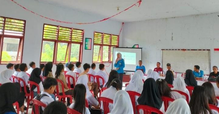Ketua DPD KNPI Bolmong Paparkan Materi Leadership Kepemimpinan pada Siswa SMK Negeri 1 Bolaang