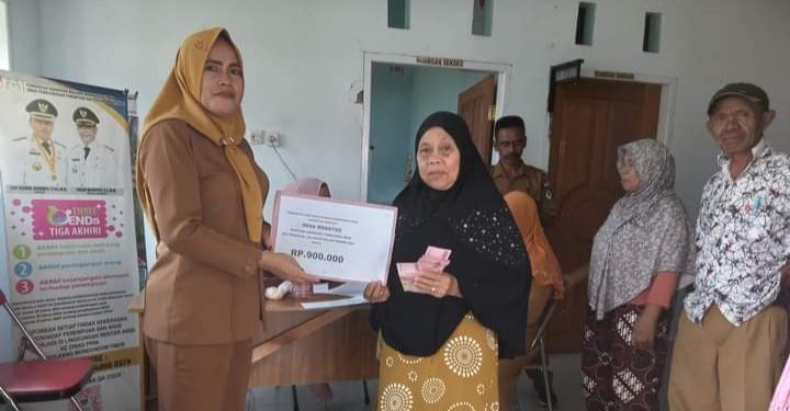 Pemdes Modayag Salurkan BLT DD 2023 Tahap III