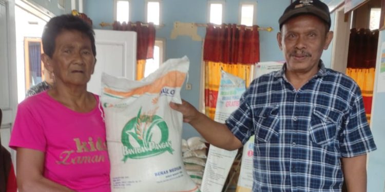 Pemdes Purworejo Tengah Salurkan Bantuan CPP Tahap IV