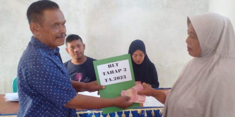Pemdes Purworejo Tengah Salurkan BLT DD Tahap III