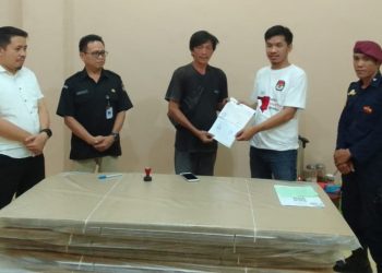 Bawaslu Boltim Lakukan Pengawasan Distribusi Logistik Pemilu di Gudang KPU