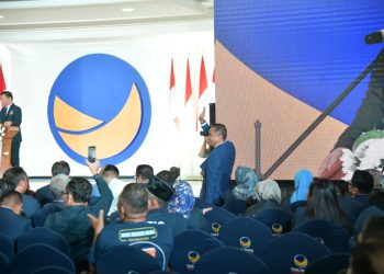 SSM dan SEB Sambut Kedatangan Surya Paloh pada Peresmian Kantor DPW Nasdem Sulut