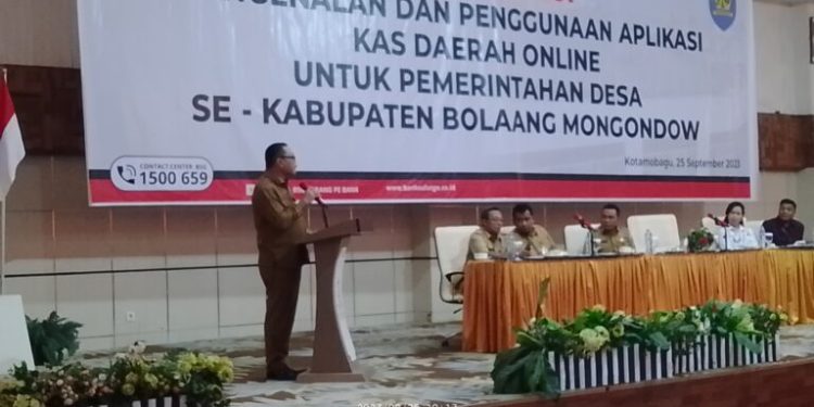 Pj Bupati Limi Buka Sosialiasi Aplikasi Kasda Online Untuk Desa di Bolmong