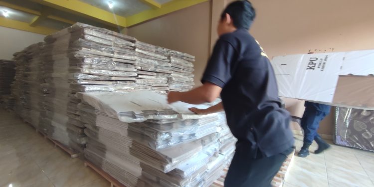 KPU Boltim Terima Kotak Suara Pemilu 2024