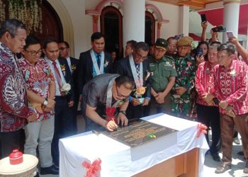 Limi Resmikan Gereja Masehi Advent Baturapa