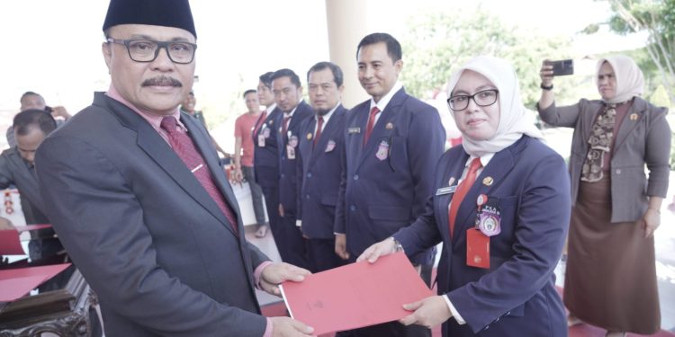 Bupati Limi Apresiasi Peluncuran Aplikasi “SIMPATIKHAPI”