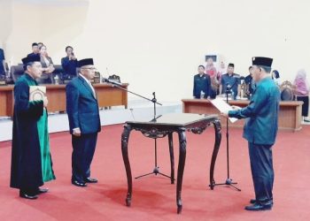Dilantik PAW, Rasyid Mokodompit Resmi Anggota DPRD Bolmong