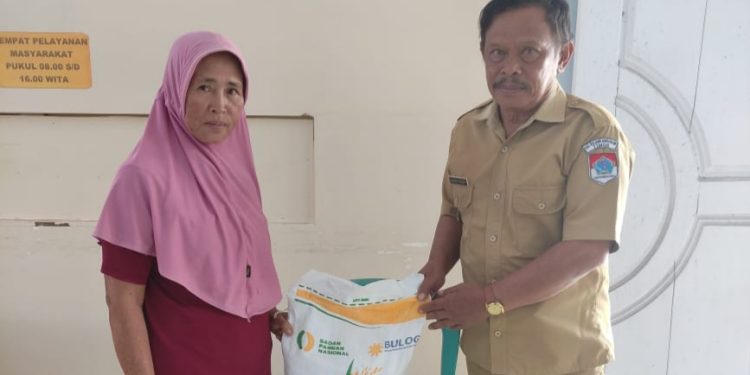 Pemdes Purworejo Tengah Salurkan Bantuan CPP Tahap Akhir kepada 41 KPM