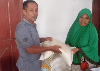 Pemdes Liberia Salurkan Bantuan CPP Tahap Akhir kepada 24 KPM