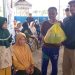 3 Lansia dan 2 Penyandang Disabilitas di Desa Candi Rejo Terima Bantuan Sembako dari Pemkab Boltim