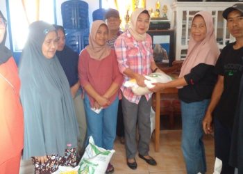 161 KPM di Desa Modayag II Terima Bantuan Pangan Beras 2024