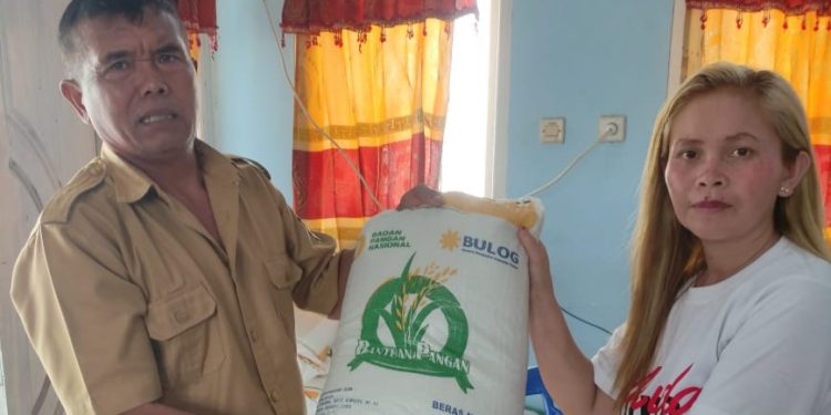 92 KPM di Desa Purworejo Tengah Terima Bantuan Pangan Beras 2024