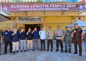 Bupati SSM Hadiri Pelepasan Distribusi Logistik Pemilu 2024 KPU Boltim