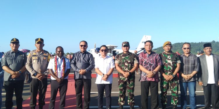 Bandara Lolak Mulai Beroprasi, Diresmikan Bupati Limi Mokodompit