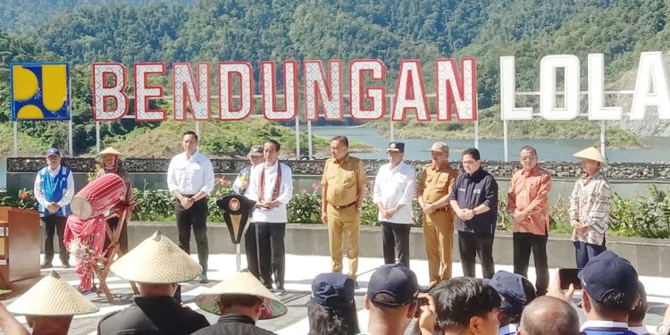 Presiden Jokowi didampingi Pj Bupati Bolmong Resmikan Bendungan Lolak