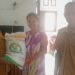 Pemdes Modayag III Salurkan Bantuan Pangan Beras Tahap II kepada 230 KPM