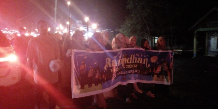 Sambut Ramadhan 1445 Hijriah, Pemdes Sumber Rejo Bersama Masyarakat Gelar Pawai Obor