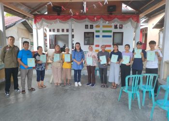 Pemdes Modayag III Serahkan 38 Sertifikat Tanah Program PTSL kepada Masyarakat