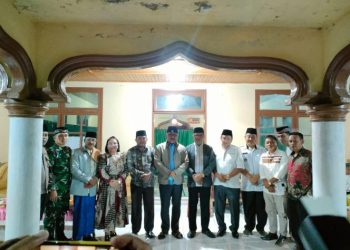Safari Ramadhan di 2 Desa Wilayah Dumoga, Bupati Limi Santuni Pegawai Syar’i dan Anak Yatim Piatu