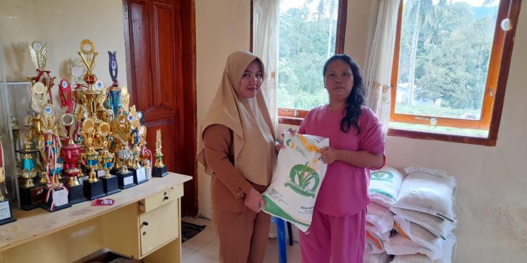 Di Bulan Suci Ramadhan, Pemdes Sumber Rejo Salurkan Bantuan Pangan Beras Tahap III