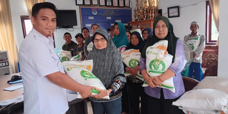 Di Bulan Penuh Berkah, Pemdes Purworejo Salurkan Bantuan Pangan Beras Tahap III