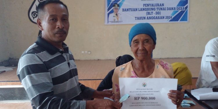 Jelang Lebaran, Pemdes Liberia Salurkan BLT DD 2024 Tahap I