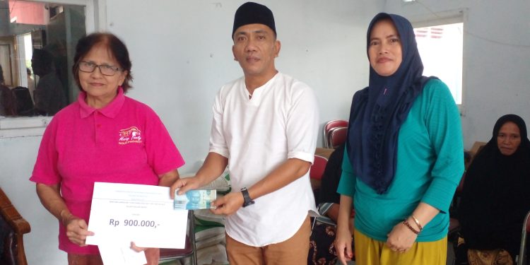 Jelang Idul Fitri 1445 Hijriah, Pemdes Modayag Salurkan BLT DD 2024 Tahap I