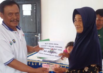 Jelang Idul Fitri 1445 Hijriah, Pemdes Purworejo Tengah Salurkan BLT DD 2024 Tahap I