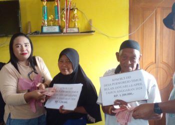 Jelang Lebaran, Pemdes Purworejo Timur Salurkan BLT DD 2024 Tahap I